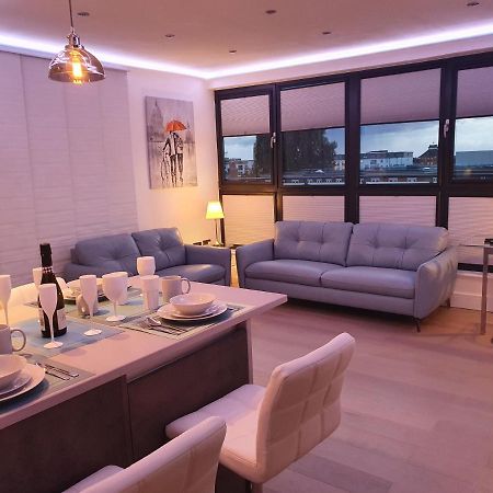 Central Penthouse With Hot Tub & Views 23 Cheltenham Exterior foto