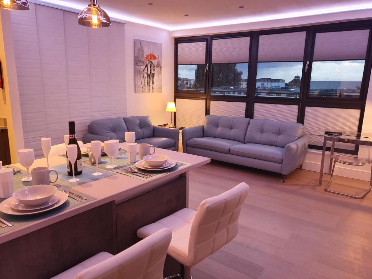 Central Penthouse With Hot Tub & Views 23 Cheltenham Exterior foto